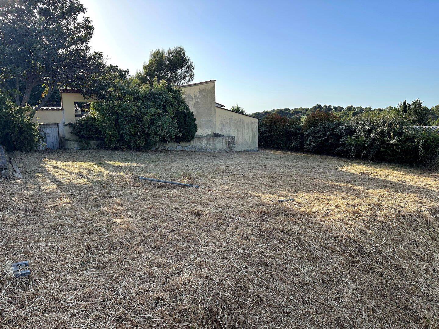 Terrain de 871 m² à Mimet - photo 2