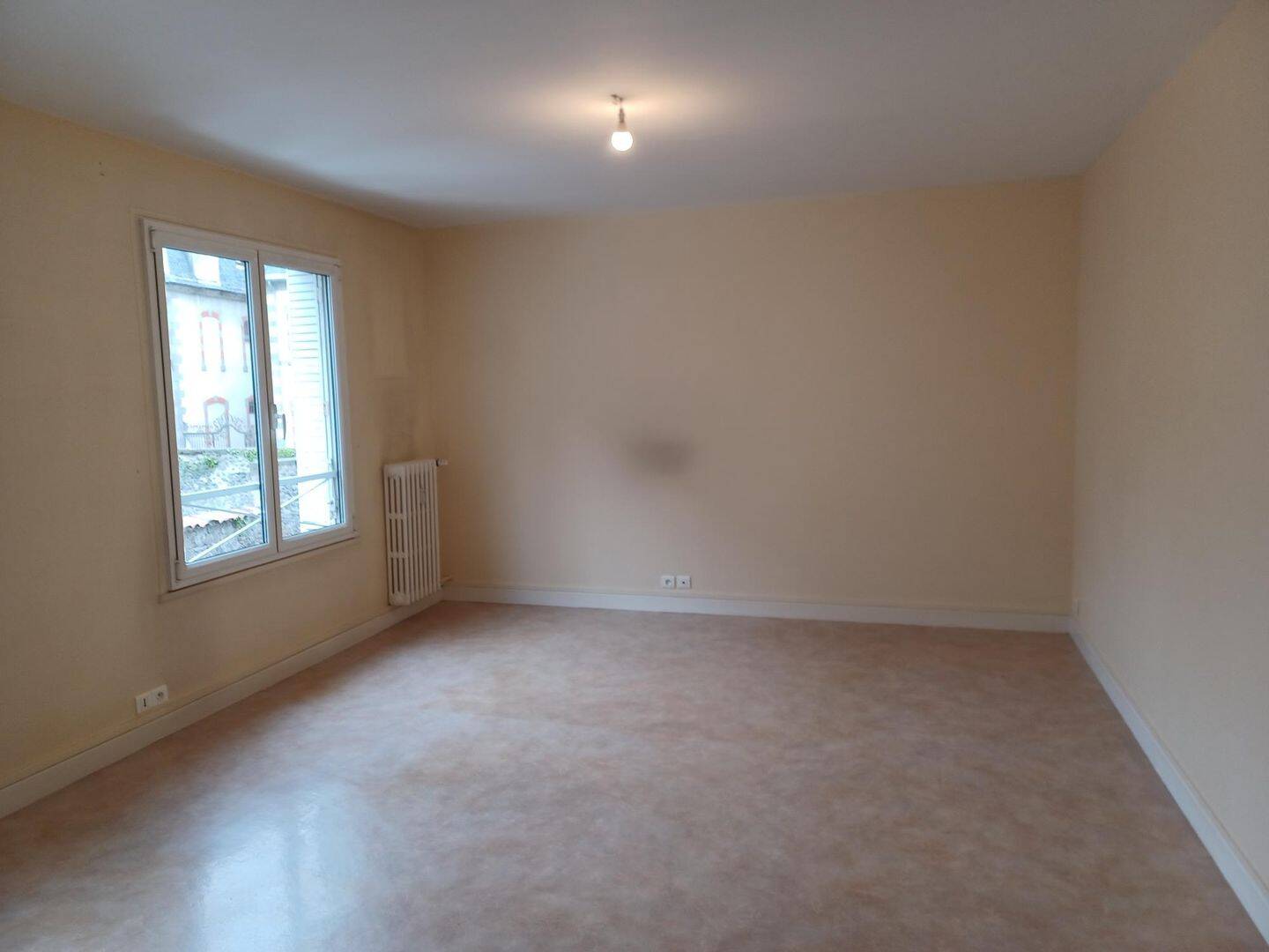 Appartement 2 pièces 69 m² · à Aurillac · 69 m² · 535 €