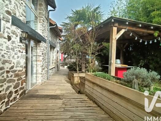 Maison à vendre 265 000 € 11 pièces 6 chambres 180 m² 650 m² de terrain Sud Ambazac 87240