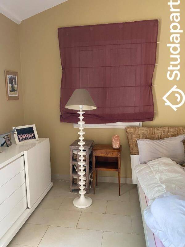 Appartement 1 pièce 25 m² · à Poleymieux-au-Mont-d'Or · 25 m² · 500 €