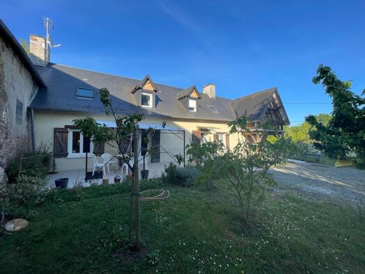 Ferme à vendre 197 500 € 6 pièces 4 chambres 160 m² 1 130 m² de terrain Rouez 72140