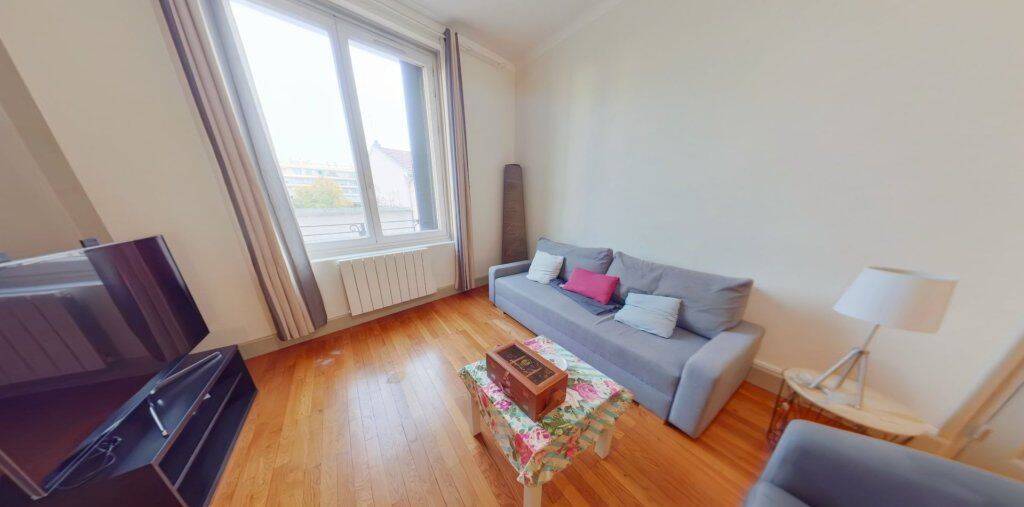 Appartement 4 pièces 79 m² · à Lyon 8ème Arrondissement · 79 m² · 1 185 €