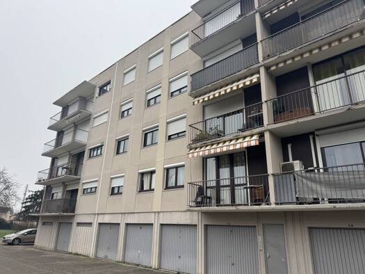 Appartement à vendre 115 000 € 3 pièces 2 chambres 65,4 m² Étage 3/4 Centre Ville Saint-Priest 69800