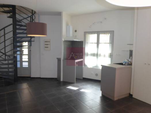 Appartement à vendre 198 000 € 3 pièces 2 chambres 60 m² RDC Centre Historique Montpellier 34000