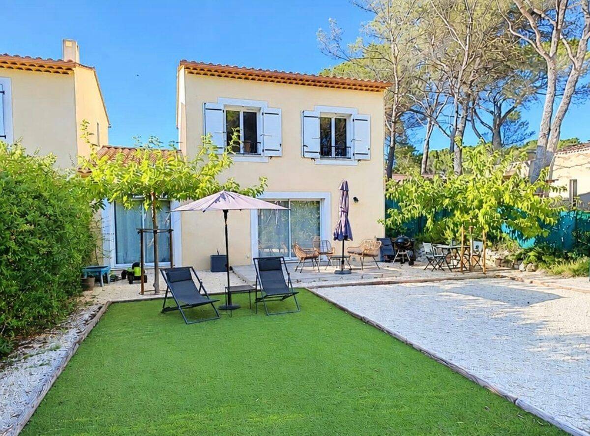 Maison 4 pièces 118 m² · à Ventabren · 118 m² · 2 690 €/mois
