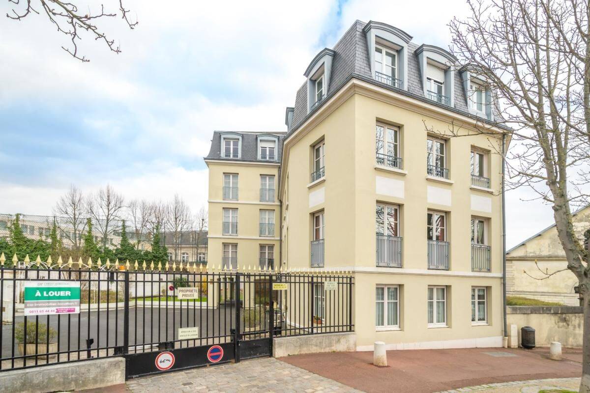 Appartement 4 pièces 90 m² · à Saint-Germain-en-Laye · 90 m² · 2 239 €