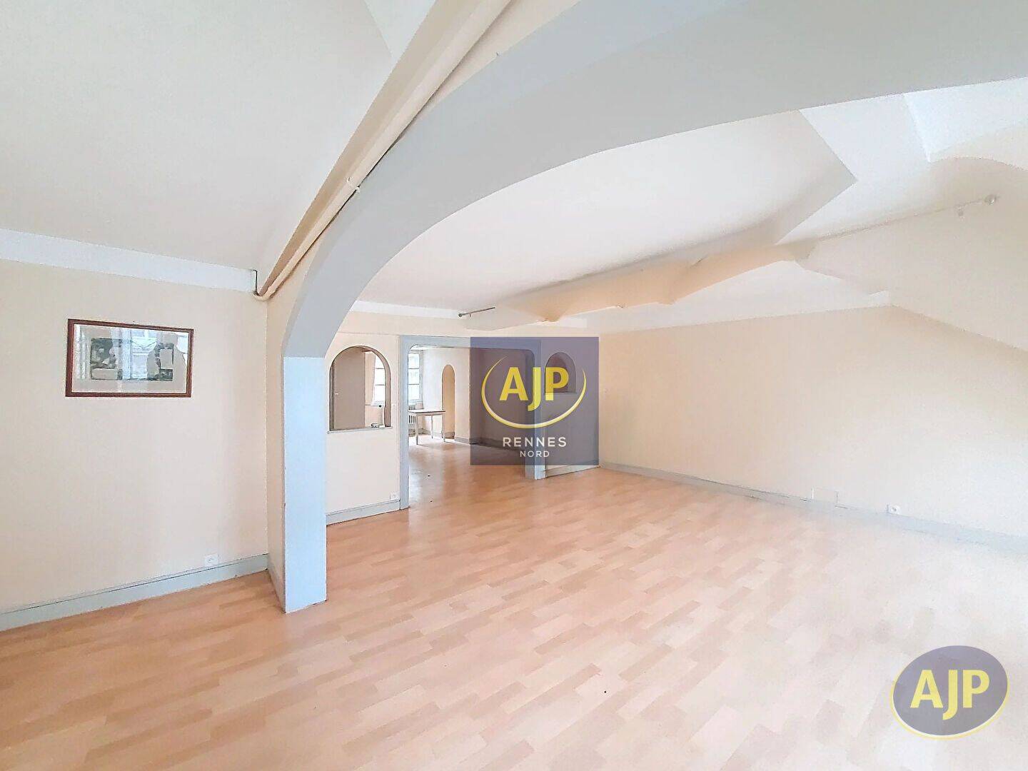 5 pièces 146 m² · à Rennes · 146 m² · 1 460 €
