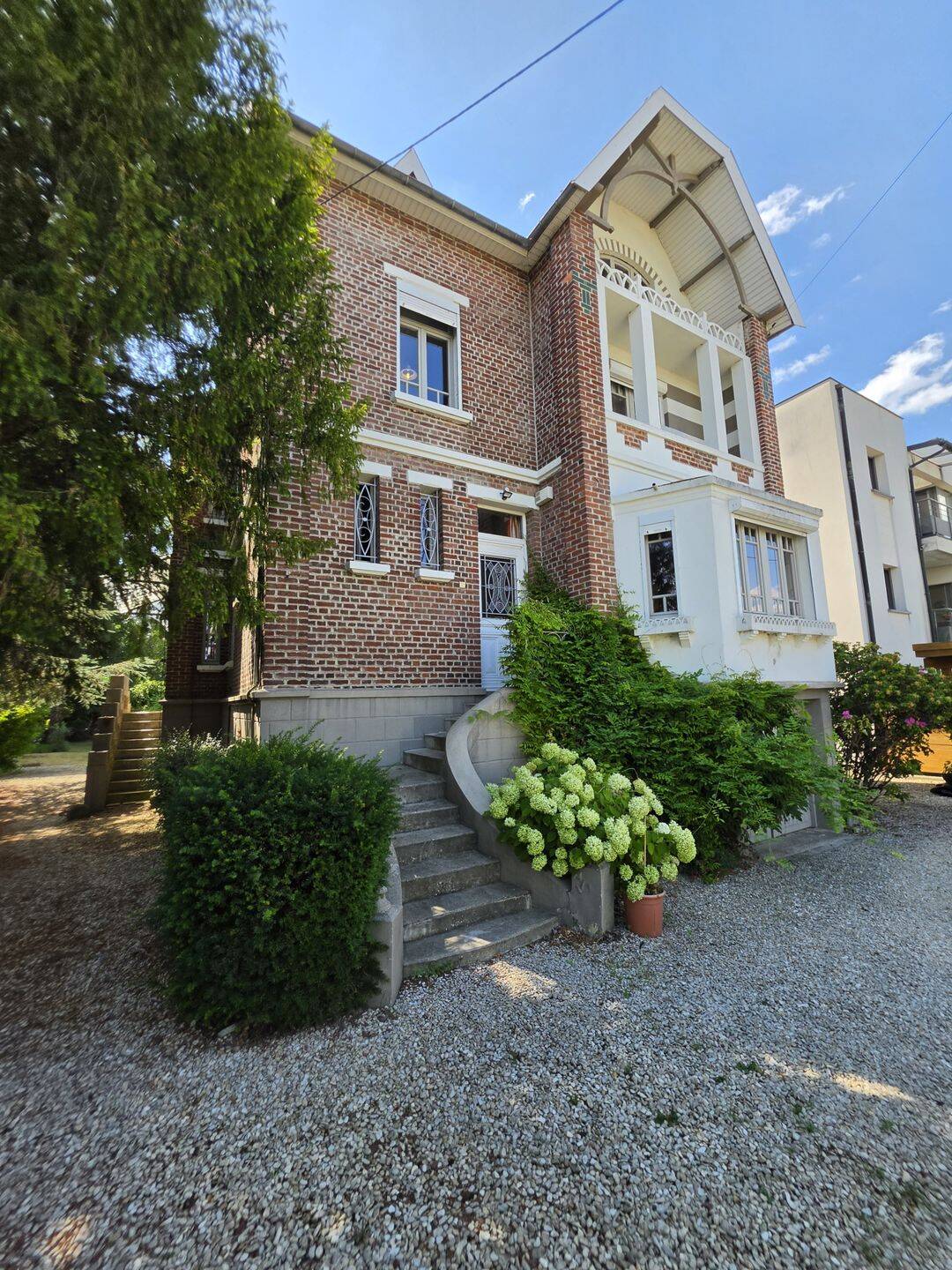 Maison 8 pièces 207 m² · à Annezin · 207 m² · 430 000 €
