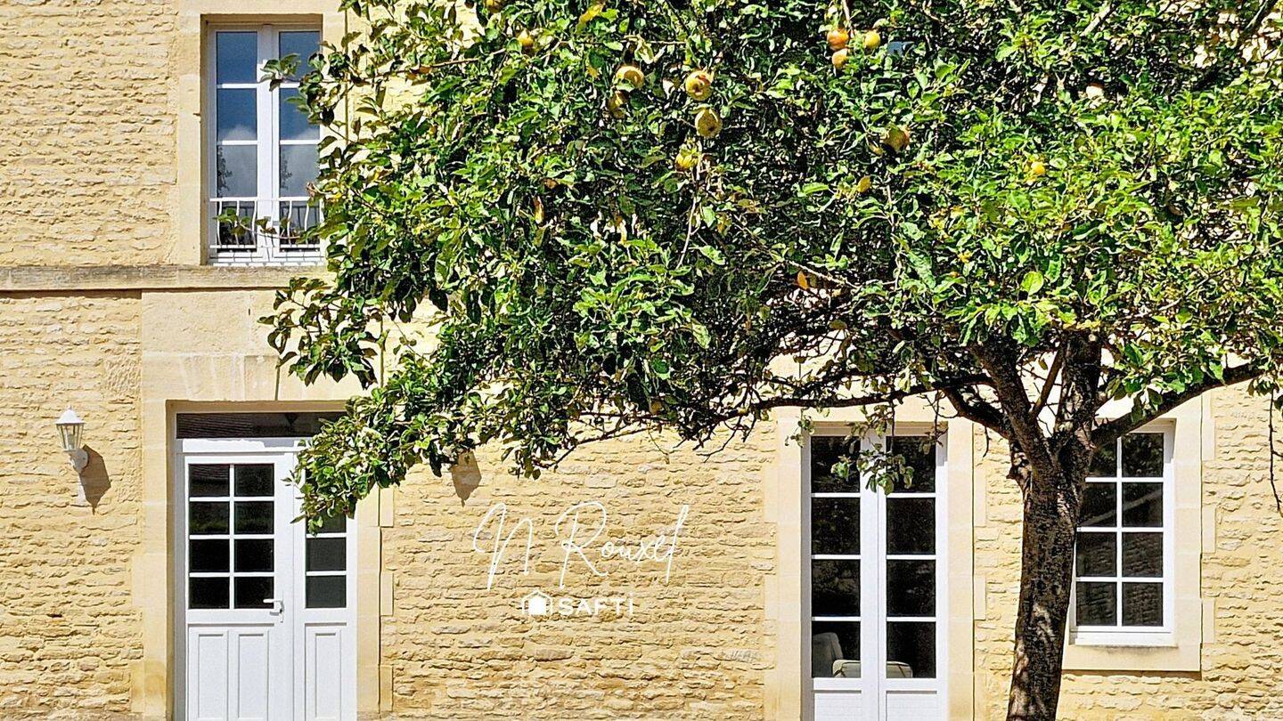 Maison 7 pièces 150 m² · à Colomby-Anguerny · 150 m² · 479 000 €