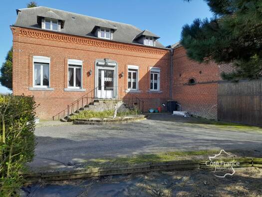 Ferme à vendre 198 000 € 6 pièces 3 chambres 153 m² 25 822 m² de terrain La Capelle 02260