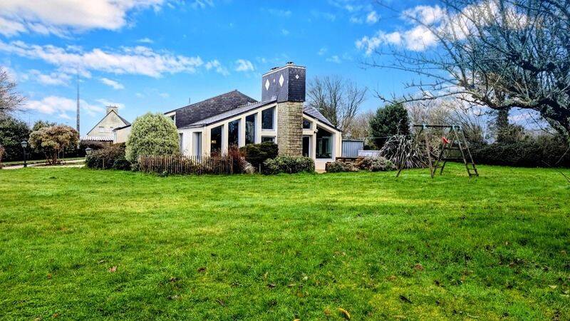 Maison 6 pièces 188 m² · à Kersaint-Plabennec · 188 m² · 416 400 €