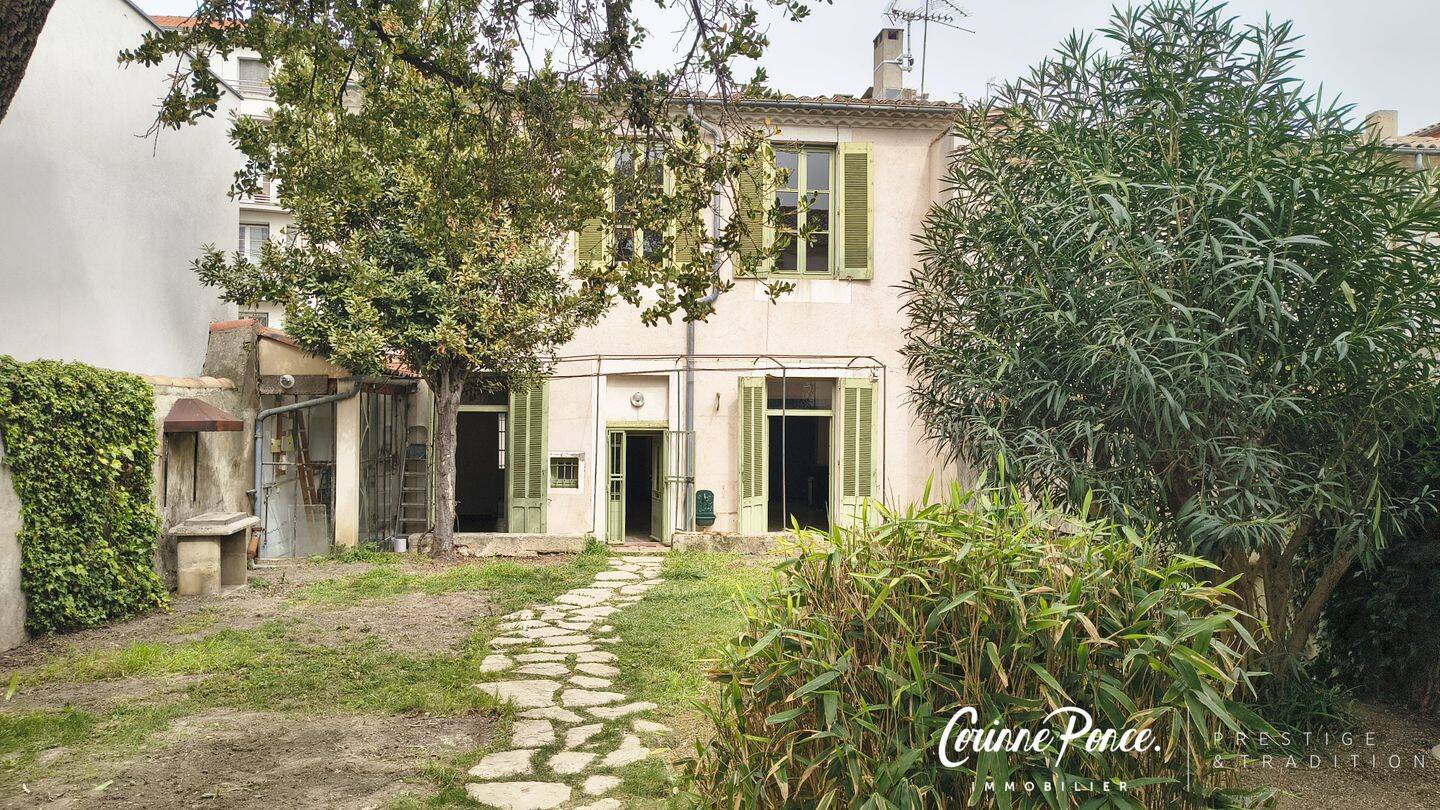 Maison 7 pièces 182 m² · à Nîmes · 182 m² · 390 000 €