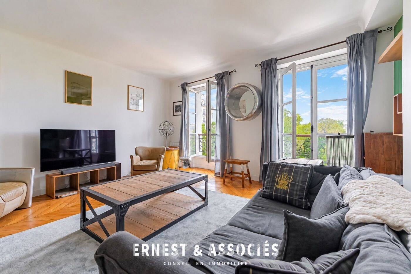 Appartement 2 pièces 53 m² · à Paris 3ème Arrondissement · 52,8 m² · 2 320 €/mois