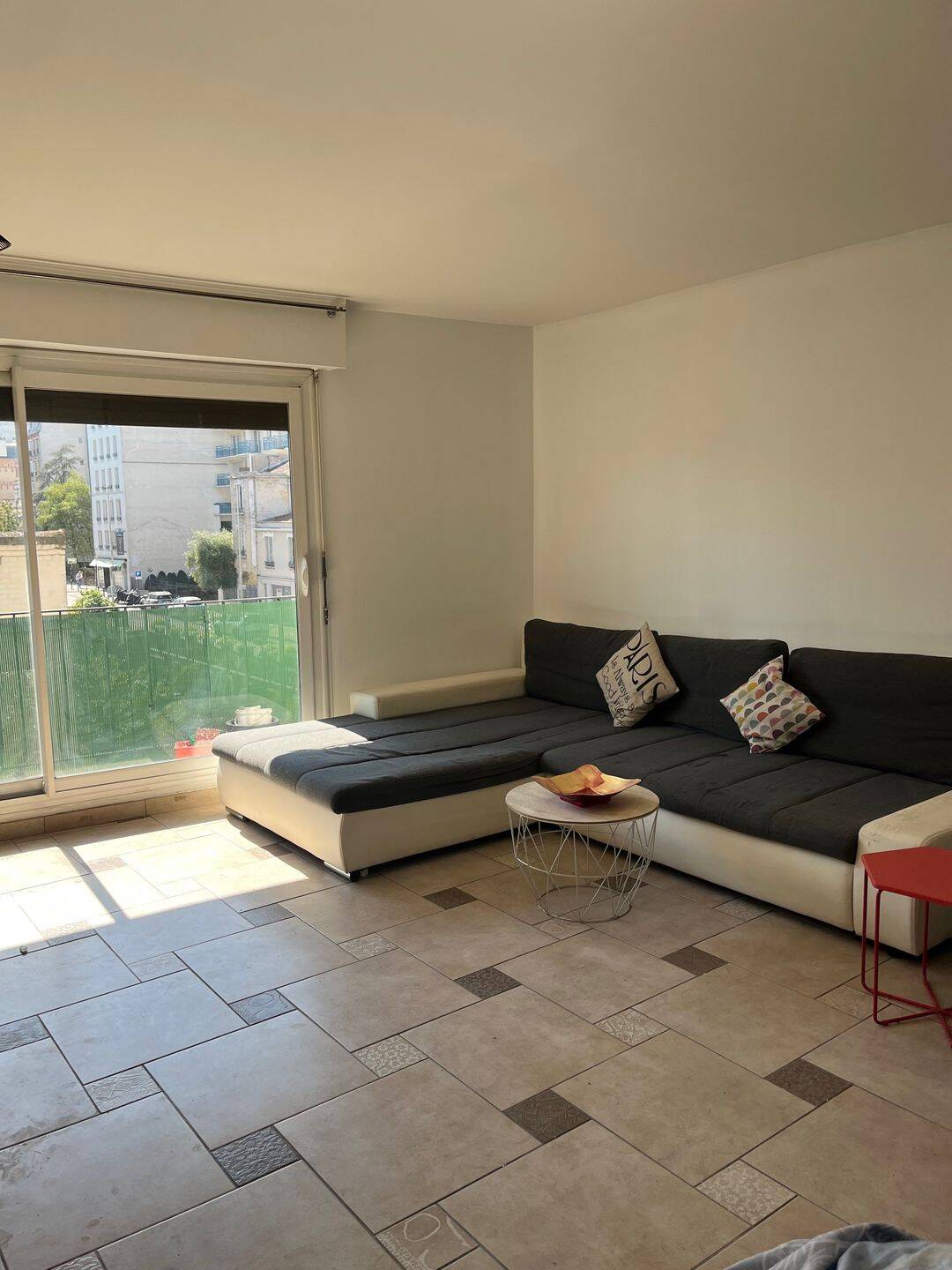 Appartement 3 pièces 80 m² · à Courbevoie · 80 m² · 2 200 €