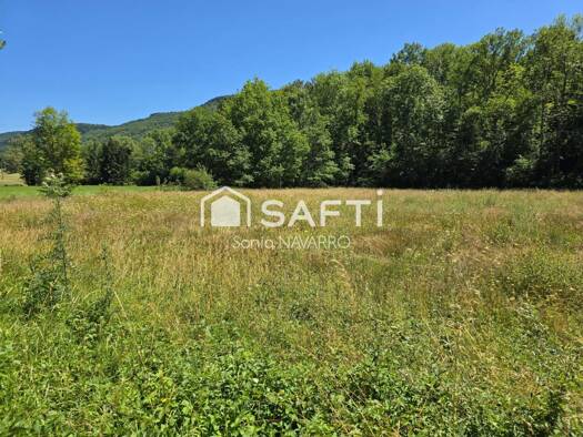 Terrain constructible à vendre 45 500 € 3 002 m² de terrain Bénaix 09300