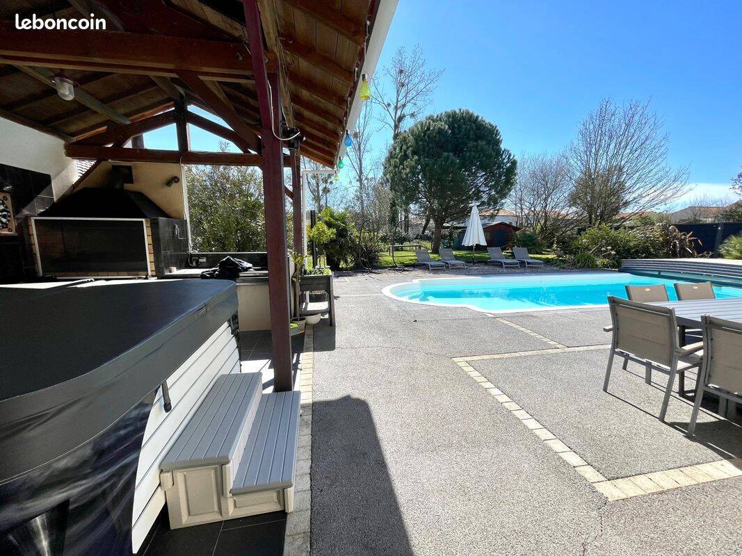Maison 7 pièces 169 m² · à Saint-Mathurin · 169 m² · 598 000 €