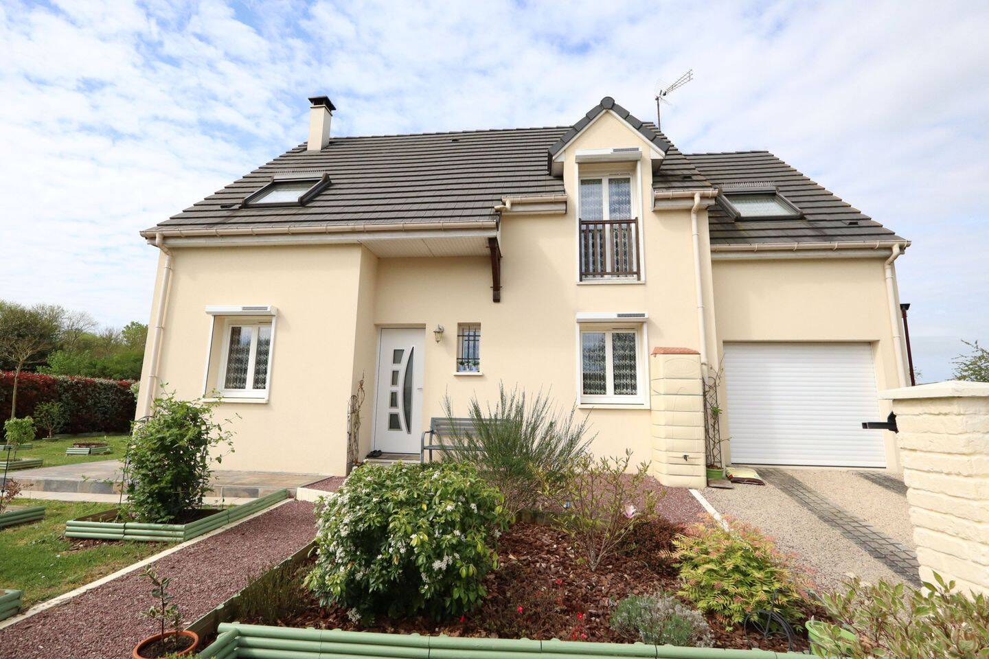 Maison 6 pièces 124 m² · à Anet · 124 m² · 365 000 €