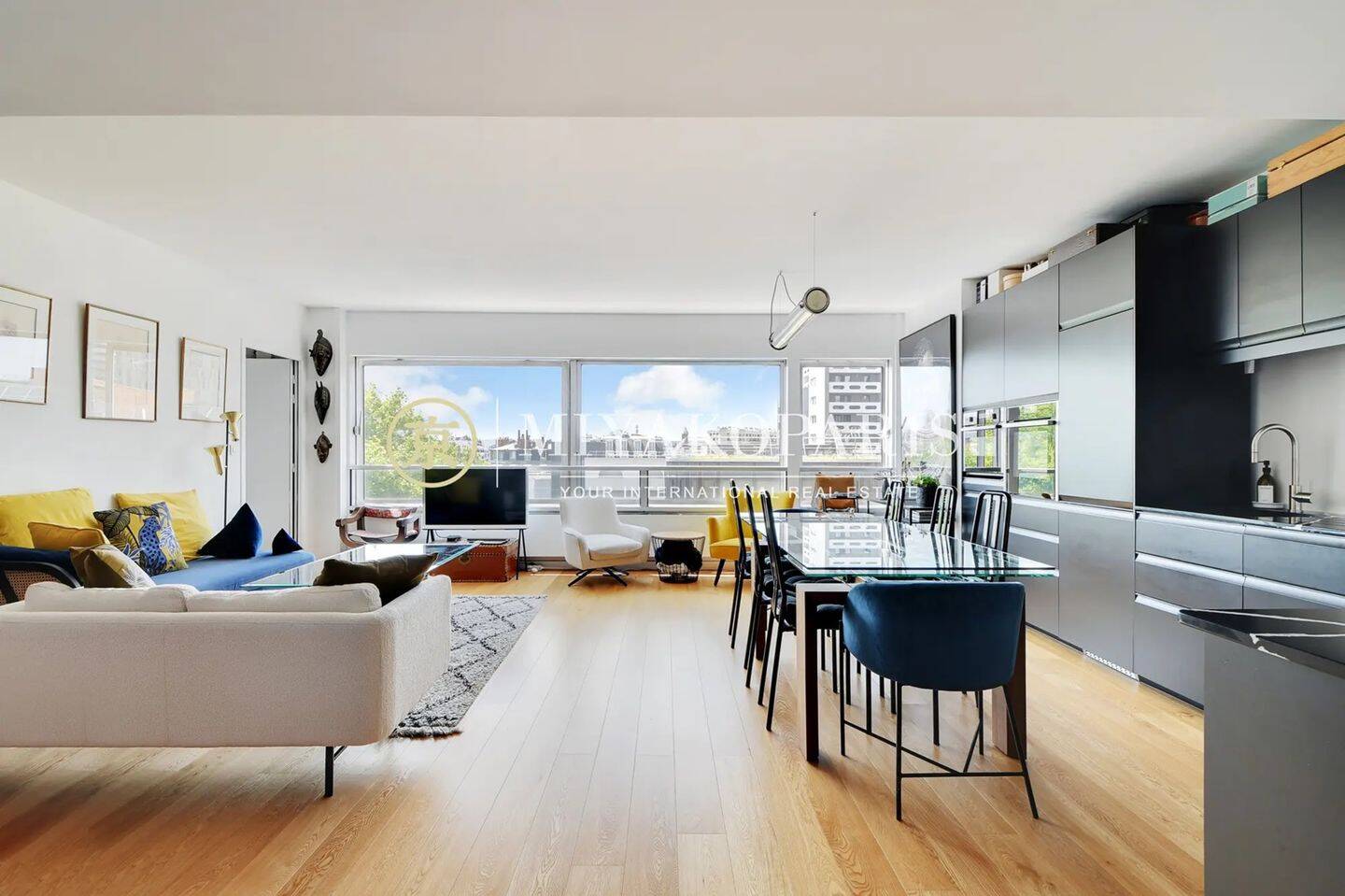 Appartement 3 pièces 77 m² · à Paris 15ème Arrondissement · 77 m² · 715 000 €