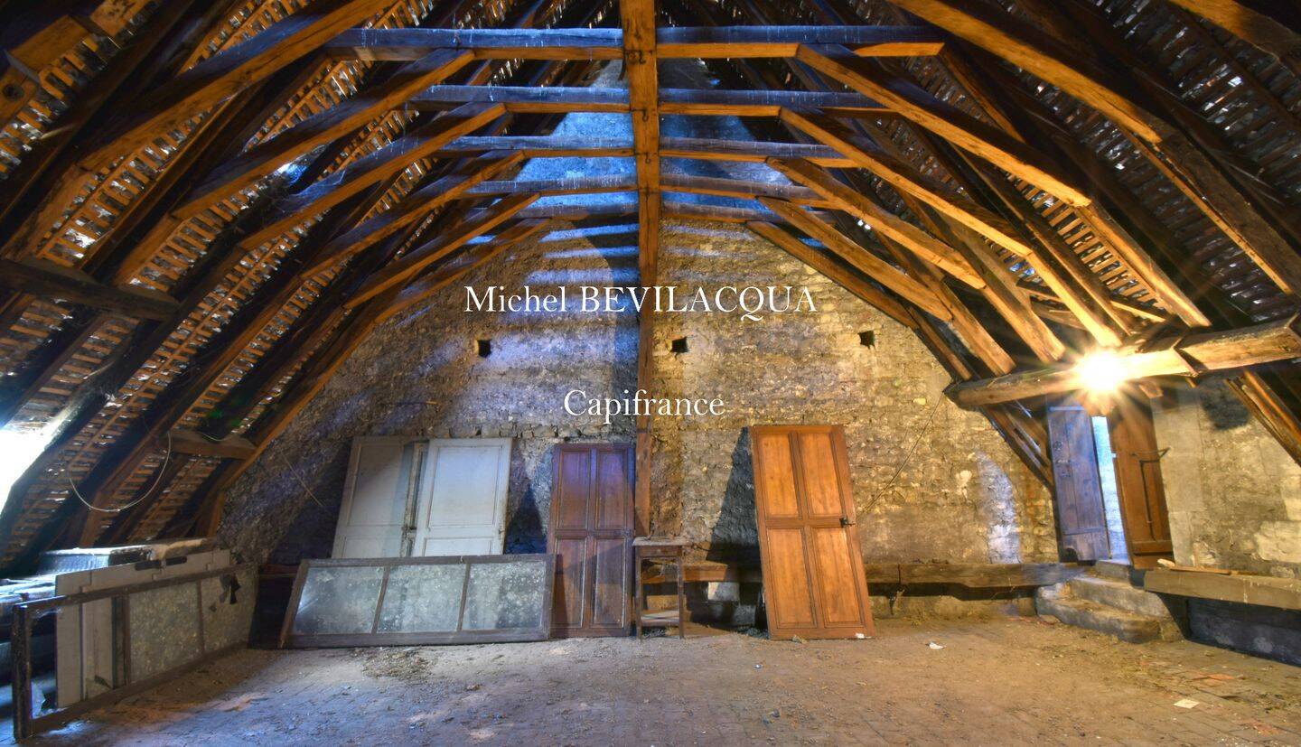 Maison 18 pièces 600 m² · à Nevers · 600 m² · 195 000 €