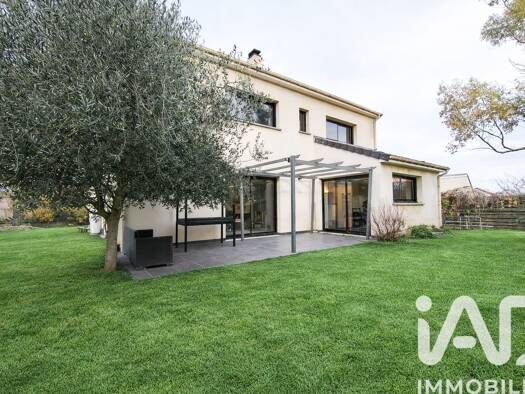 Maison à vendre 635 000 € 9 pièces 6 chambres 189 m² 520 m² de terrain Centre et Est Cormontreuil 51350