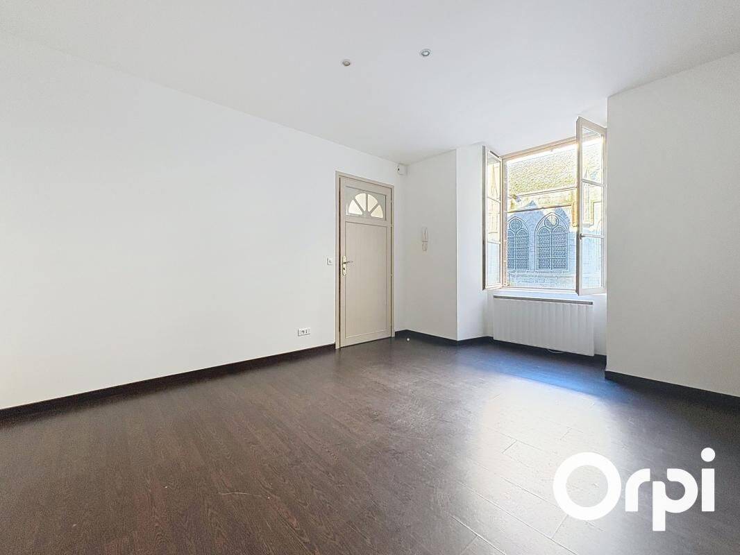 Appartement 1 pièce 21 m² · à Saint-Flour · 21,1 m² · 369 €