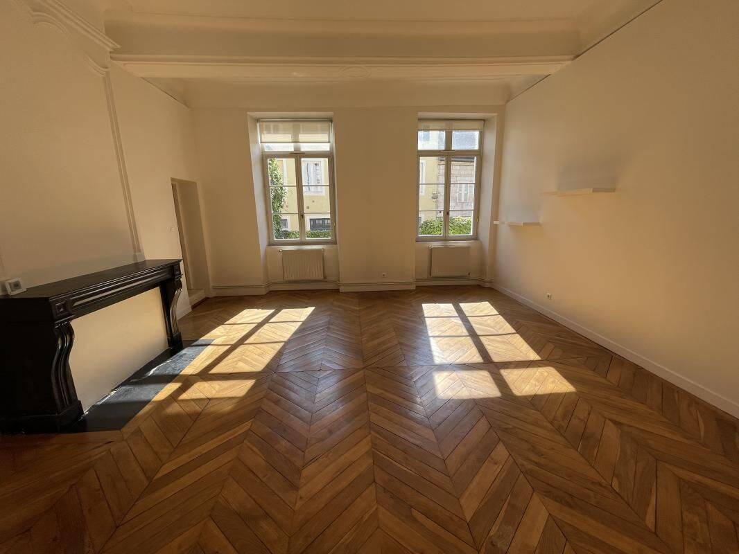 Appartement 3 pièces 75 m² · à Chalon-sur-Saône · 75 m² · 695 €