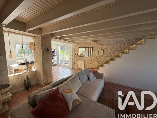 Maison à vendre 236 500 € 5 pièces 3 chambres 140 m² 701 m² de terrain La Crèche 79260