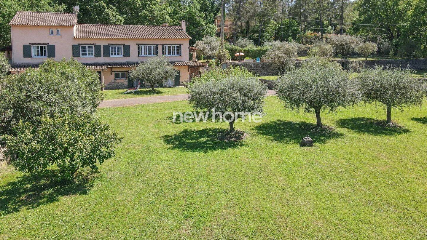 Maison 8 pièces 230 m² · à Fayence · 230 m² · 790 000 €