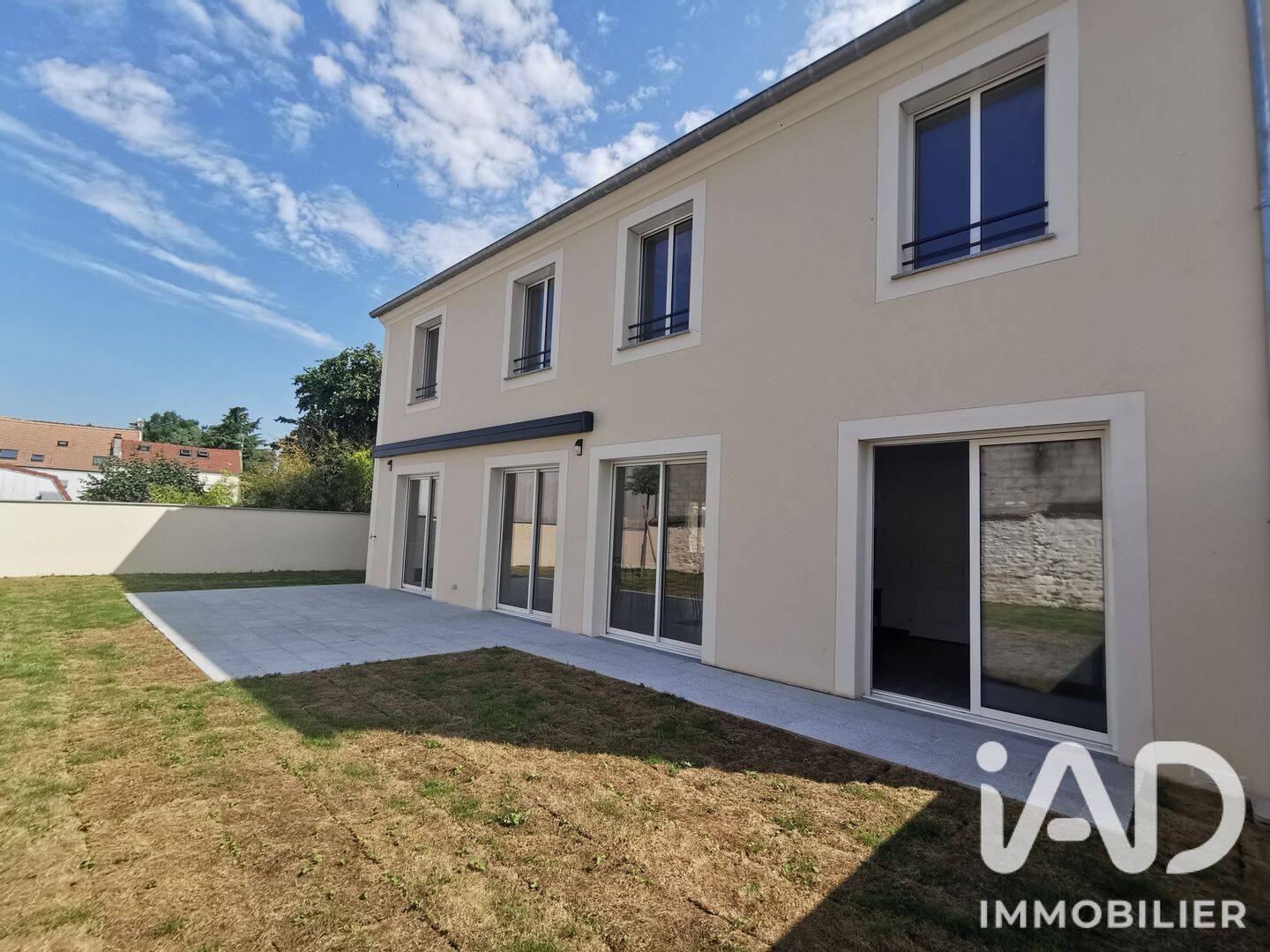 Maison 9 pièces 225 m² · à Brie-Comte-Robert · 225 m² · 647 000 €