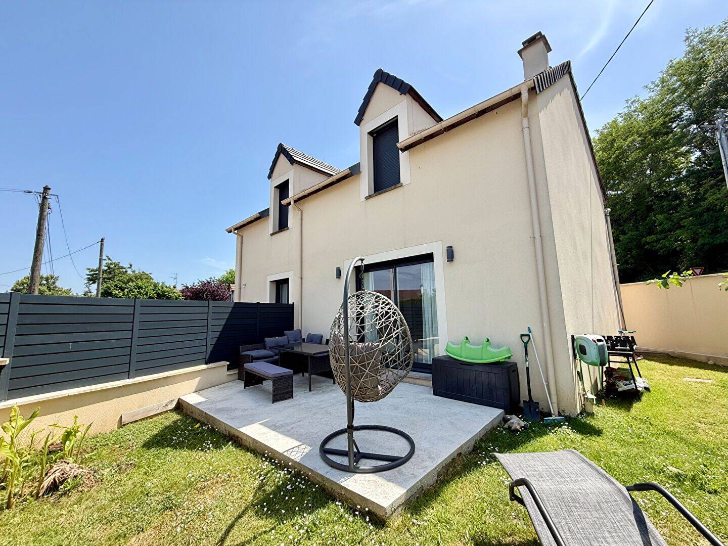 Maison 6 pièces 101 m² · à Épône · 101 m² · 378 000 €