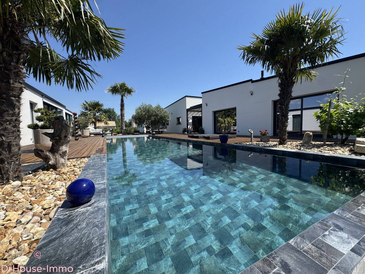 Maison 7 pièces 250 m² · à Boulazac Isle Manoire · 250 m² · 849 000 €