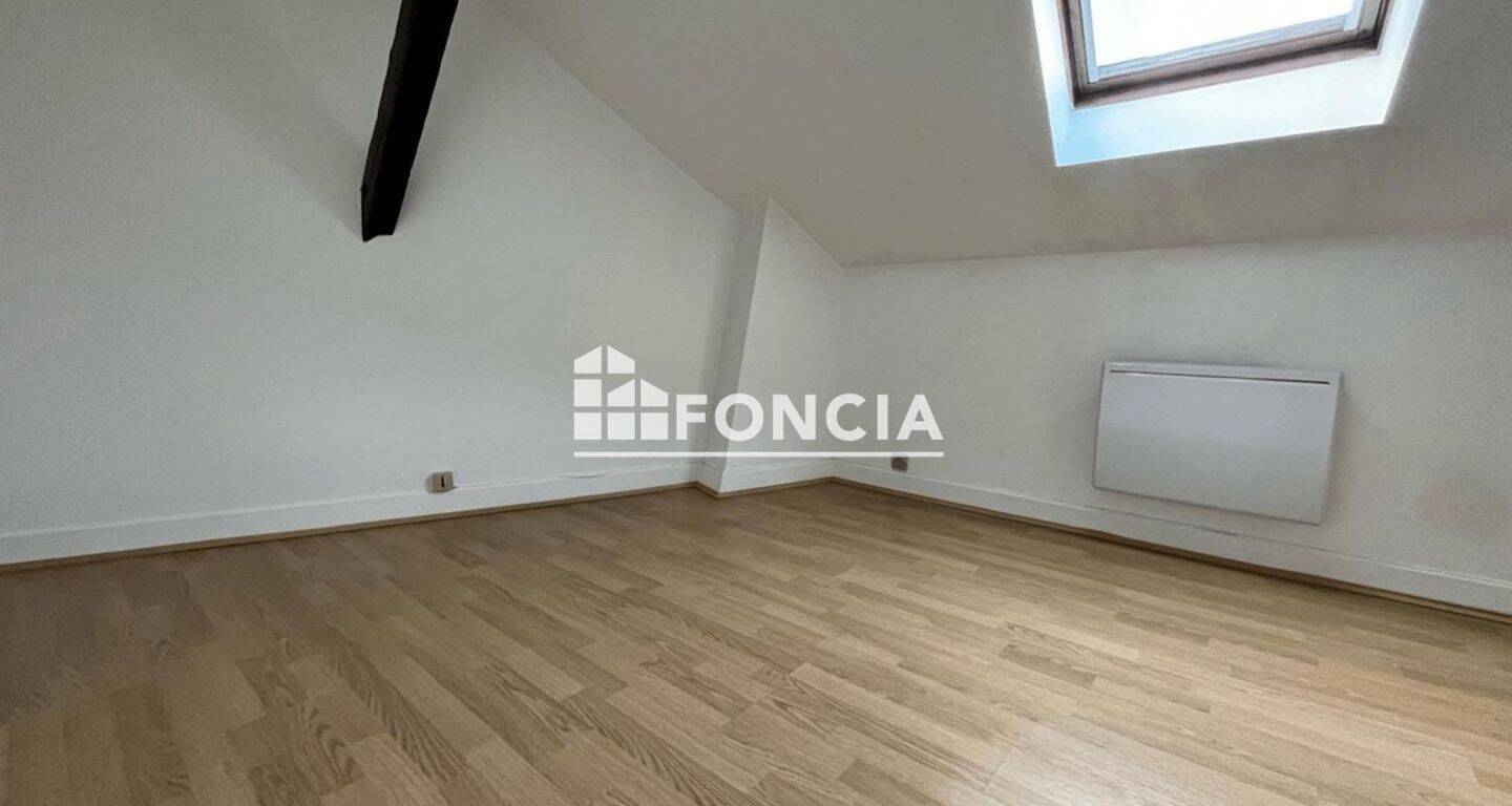 Appartement 2 pièces 34 m² · à Saint-Germain-en-Laye · 33,9 m² · 843 €
