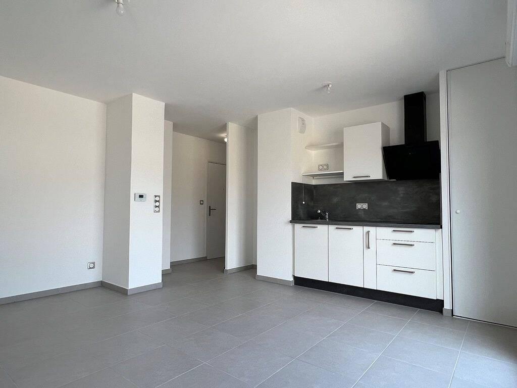 Appartement 2 pièces 43 m² · à Porte des Pierres Dorées · 42,9 m² · 700 €