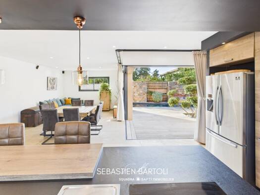 Maison à vendre 1 295 000 € 4 pièces 3 chambres 145 m² 1 000 m² de terrain Lecci 20137