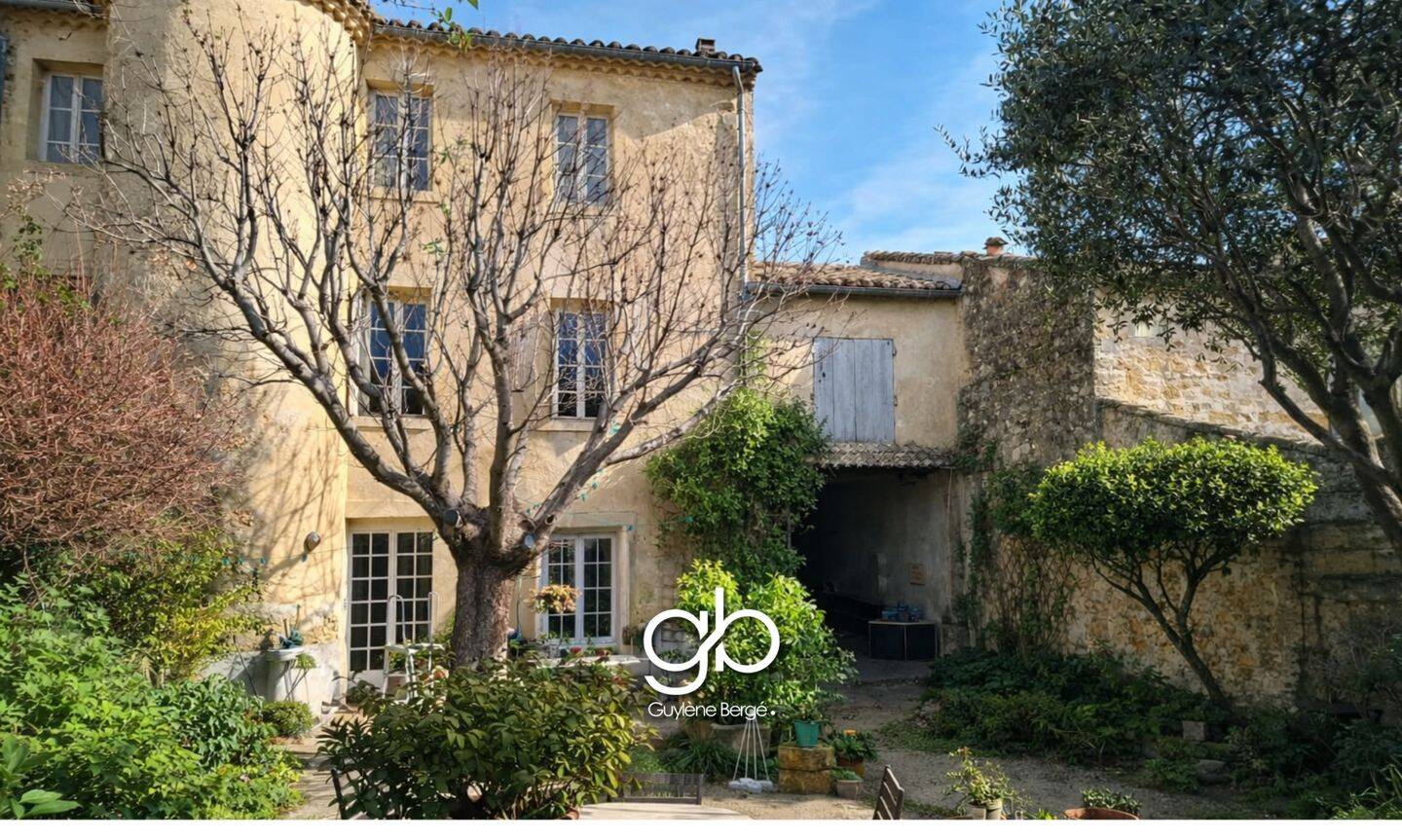 Maison 8 pièces 291 m² · à Aimargues · 291 m² · 599 000 €