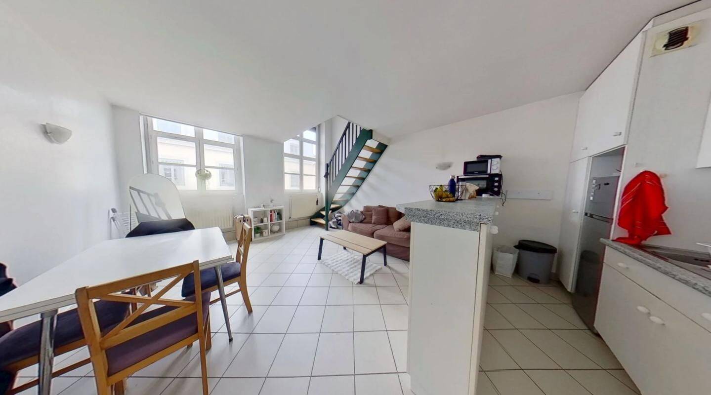 Appartement 3 pièces 56 m² · à Lyon 6ème Arrondissement · 56,3 m² · 285 000 €