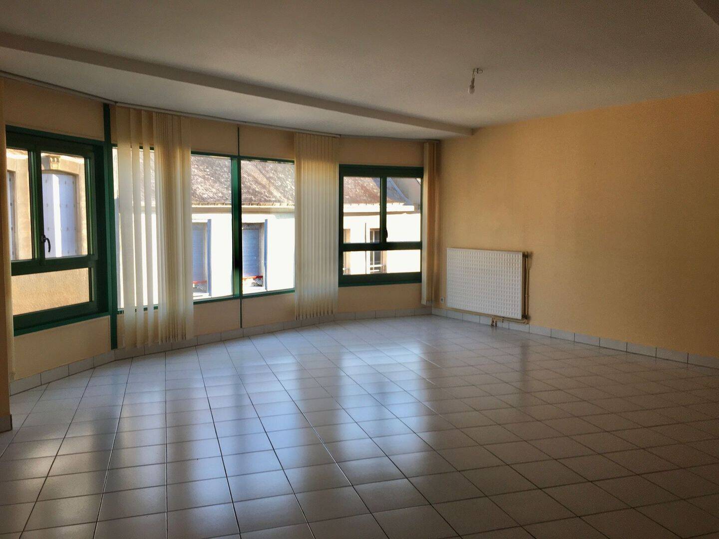 Appartement 3 pièces 100 m² · à Mayenne · 100 m² · 675 €/mois