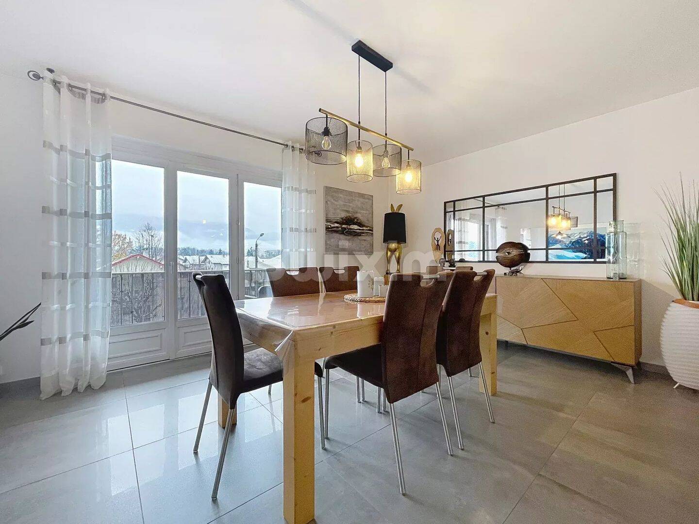 Appartement 5 pièces 111 m² · à Cluses · 110,5 m² · 323 000 €