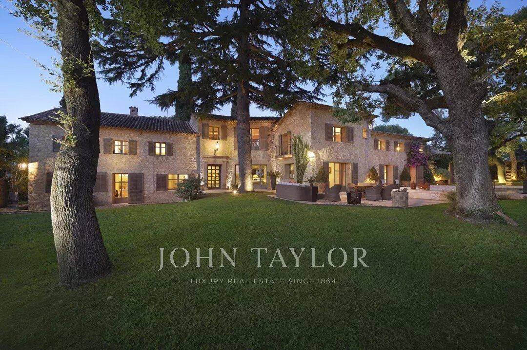 Maison 9 pièces 500 m² · à Mougins · 500 m² · 5 900 000 €