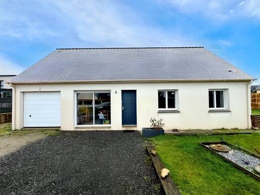 Maison de plain-pied à vendre 239 000 € 5 pièces 3 chambres 90 m² 799 m² de terrain Saint-Ségal 29590