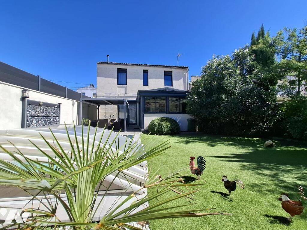 Maison 6 pièces 161 m² · à Saintes · 161 m² · 435 000 €