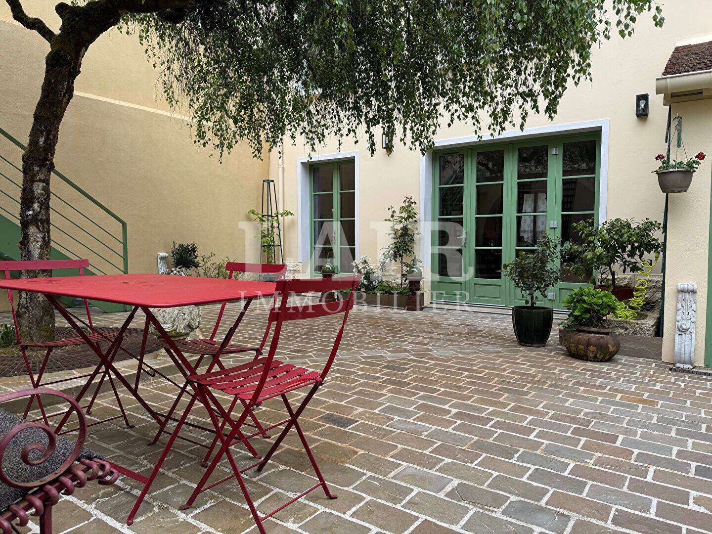 Maison 9 pièces 200 m² · à Mortagne-au-Perche · 200 m² · 580 250 €