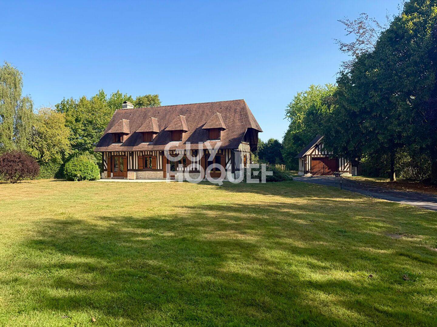 Maison 6 pièces 122 m² · à Reux · 122 m² · 650 000 €
