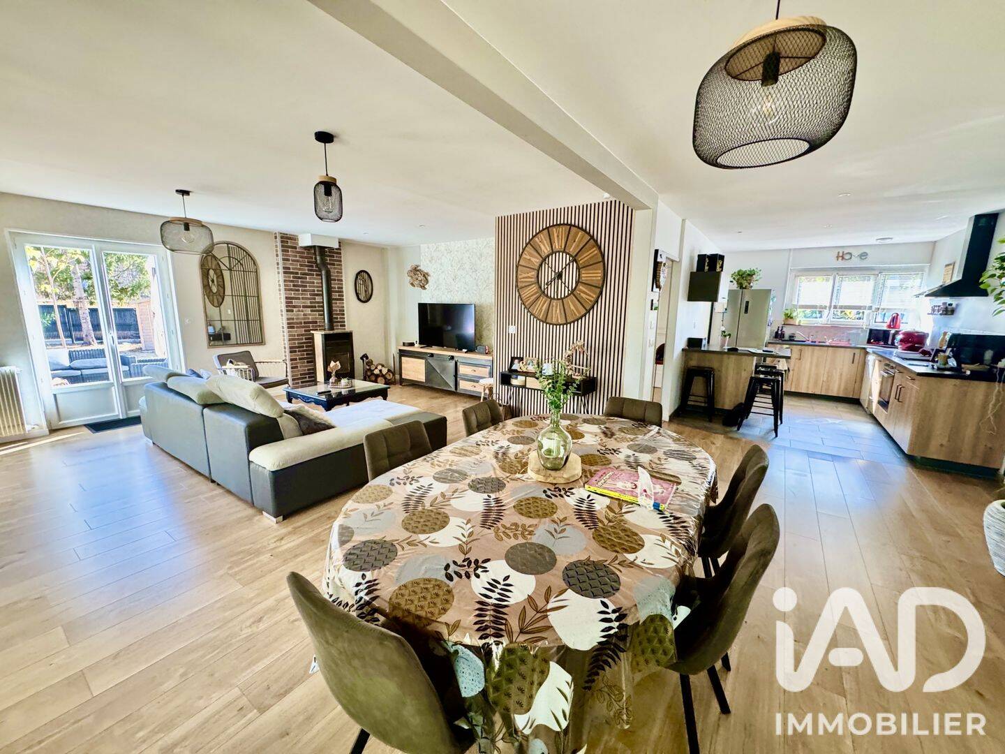 Maison 9 pièces 156 m² · à Changé · 156 m² · 351 000 €