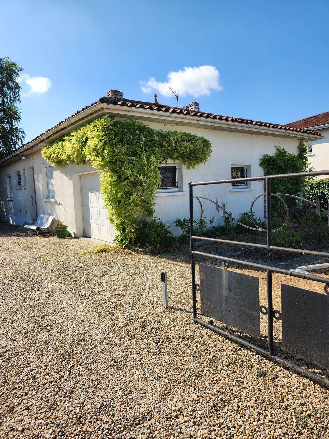 Maison 5 pièces 102 m² · à Châteaubernard · 102 m² · 210 000 €