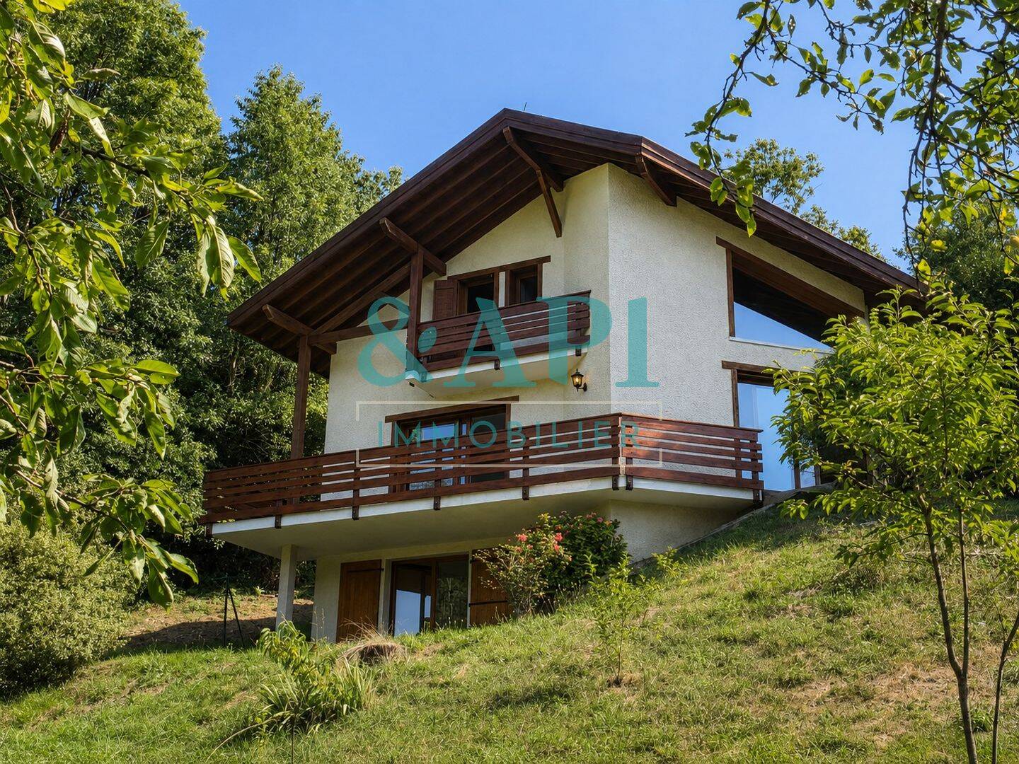 Maison 5 pièces 147 m² · à Perrignier · 147 m² · 649 000 €