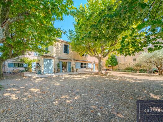 Ferme à vendre 945 000 € 9 pièces 8 chambres 290 m² 2 800 m² de terrain La Martelle Montpellier 34070