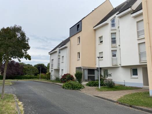 Appartement à louer 850 € 4 pièces 3 chambres 93,9 m² 1er étage Saumur 49400