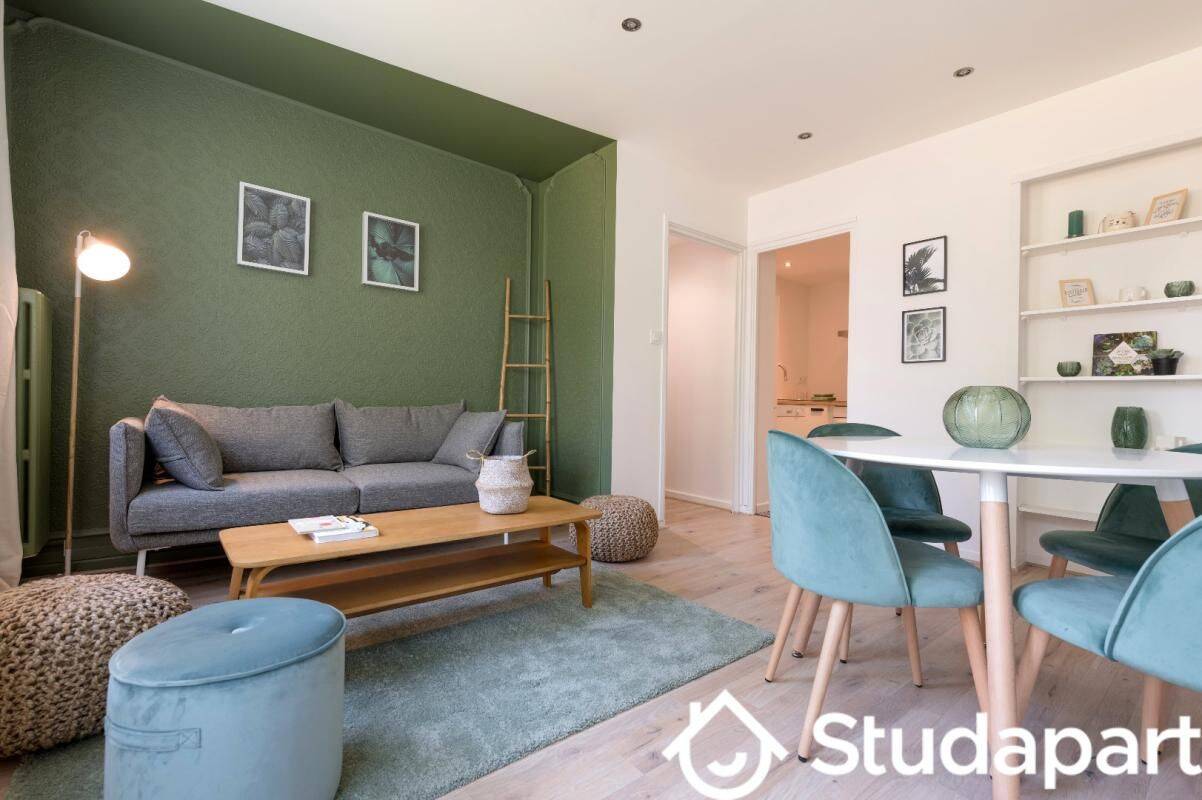 1 pièce 9 m² · à Lyon 8ème Arrondissement · 9 m² · 570 €/mois