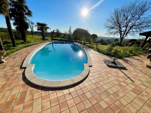 Maison à vendre 367 500 € 7 pièces 5 chambres 189 m² 10 930 m² de terrain Caussens 32100